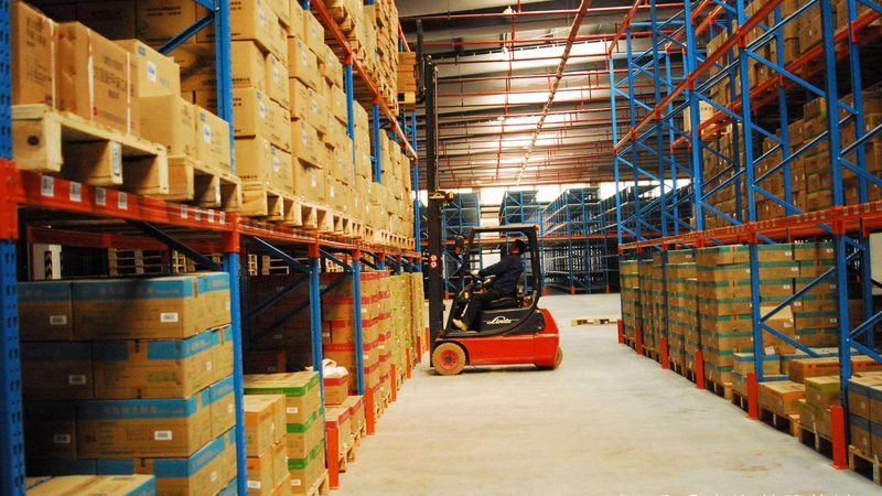 防静电塑料托盘：揭秘其应用与选购要点